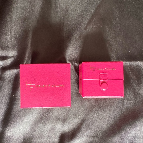 NIB Helen Ficalora's Sterling Silver Letter "R” Pendant - Picture 6 of 8